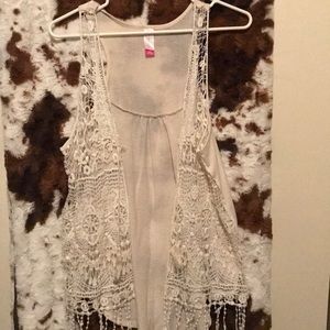 Woman’s medium fashion scarf